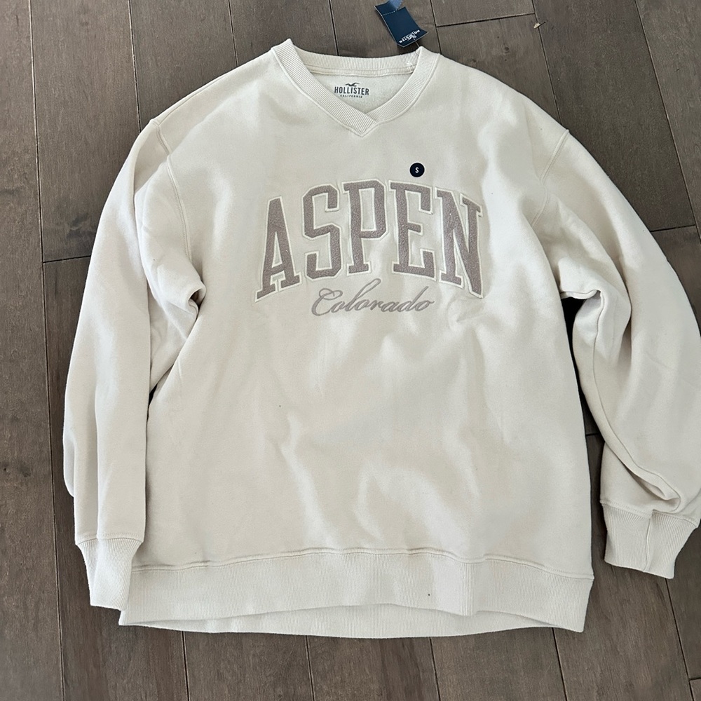 Hollister sweatshirt brand new size S
